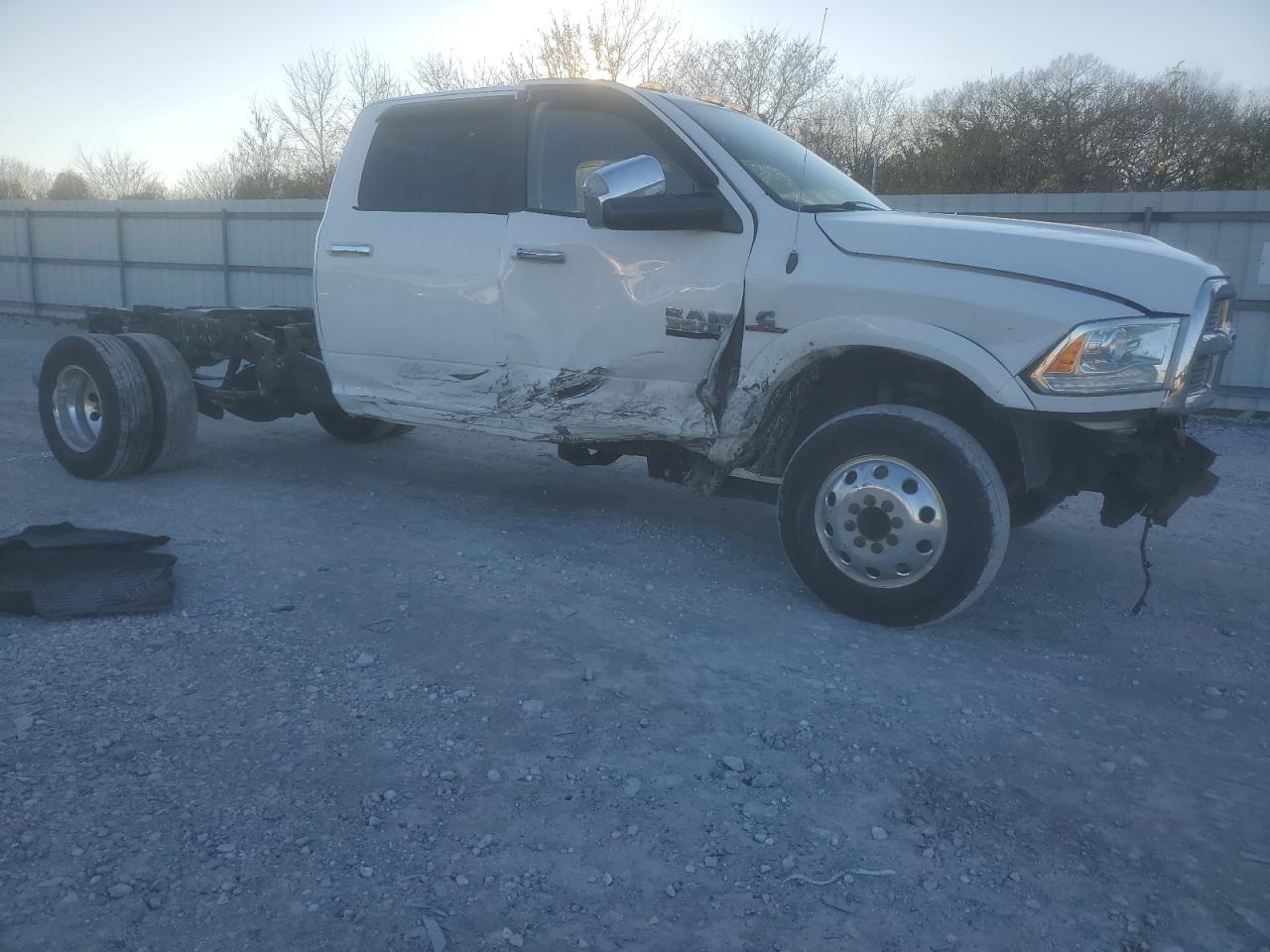 2017 RAM 3500 VIN 3C63RRJL2HG619519 Copart auction photo, all over damage thumbnail 4