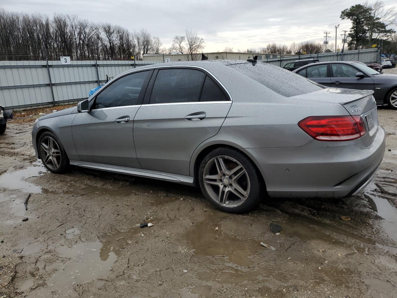 2014 Mercedes-Benz E-klasse VIN WDDHF8JB8EA972825 Copart auction photo, minor dent/scratches damage thumbnail 2