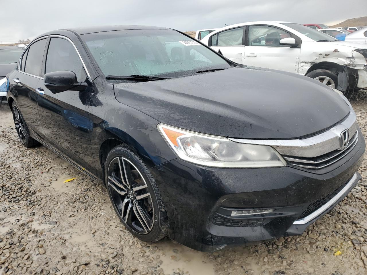 2016 Honda Accord VIN 1HGCR2F87GA068894 Copart auction photo, side / front end damage thumbnail 4