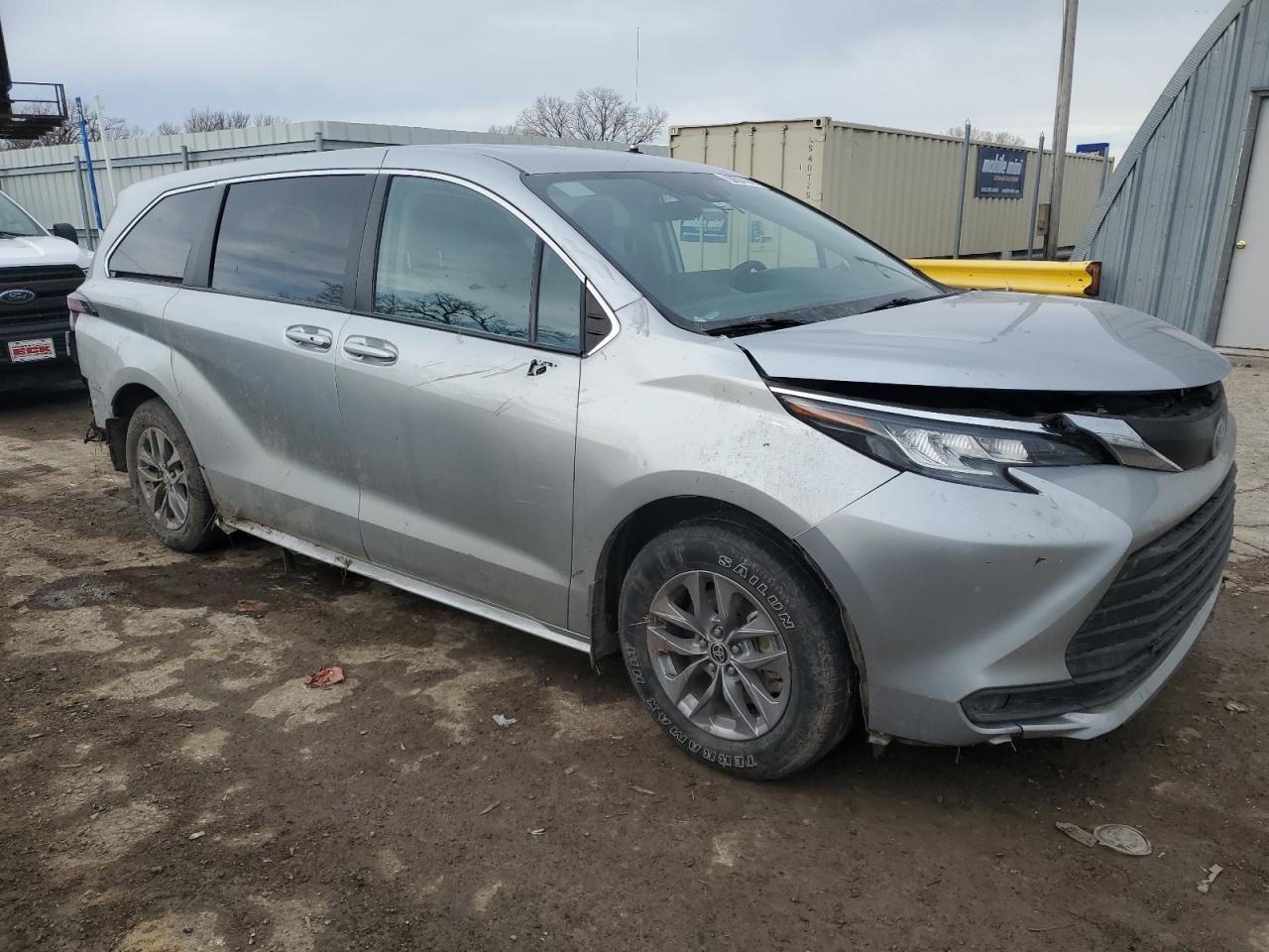 2022 Toyota Sienna VIN 5TDKSKFC3NS062920 Copart auction photo, front end / rear end damage thumbnail 4