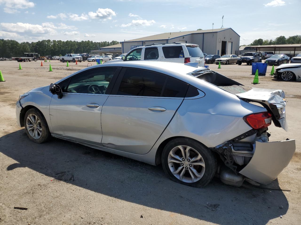 2019 Chevrolet Cruze VIN 1G1BE5SM1K7117032 Copart auction photo, rear end / front end damage thumbnail 2