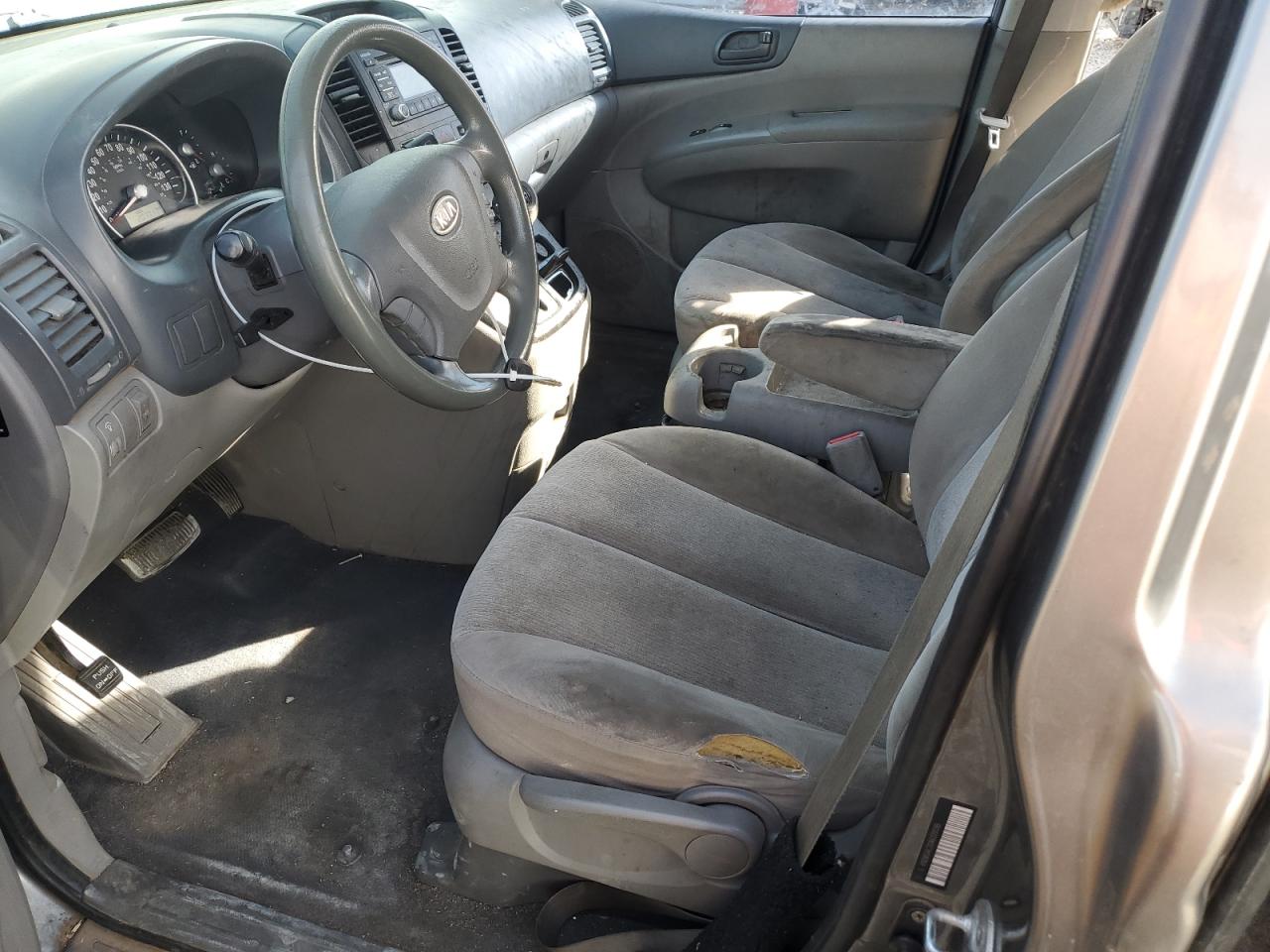 2010 KIA Sedona VIN KNDMG4C33A6339599 Copart auction photo, front end damage thumbnail 7