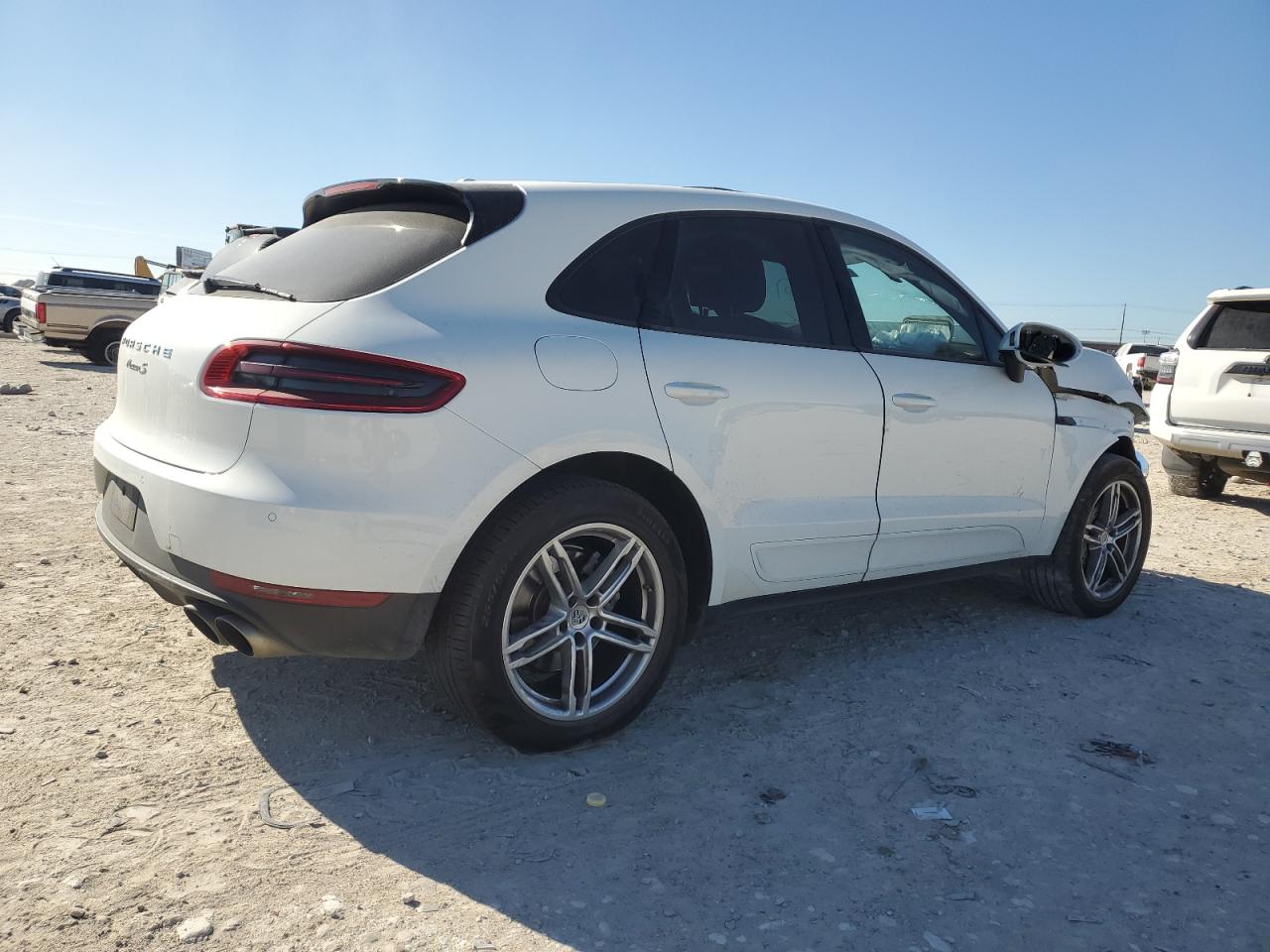 2018 Porsche Macan VIN WP1AB2A56JLB38774 Copart auction photo, front end / minor dent/scratches damage thumbnail 3