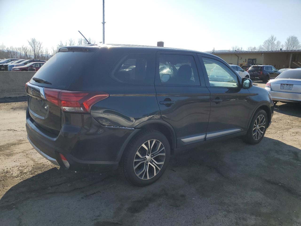 2016 Mitsubishi Outlander VIN JA4AZ3A33GZ008727 Copart auction photo, rear end / front end damage thumbnail 3