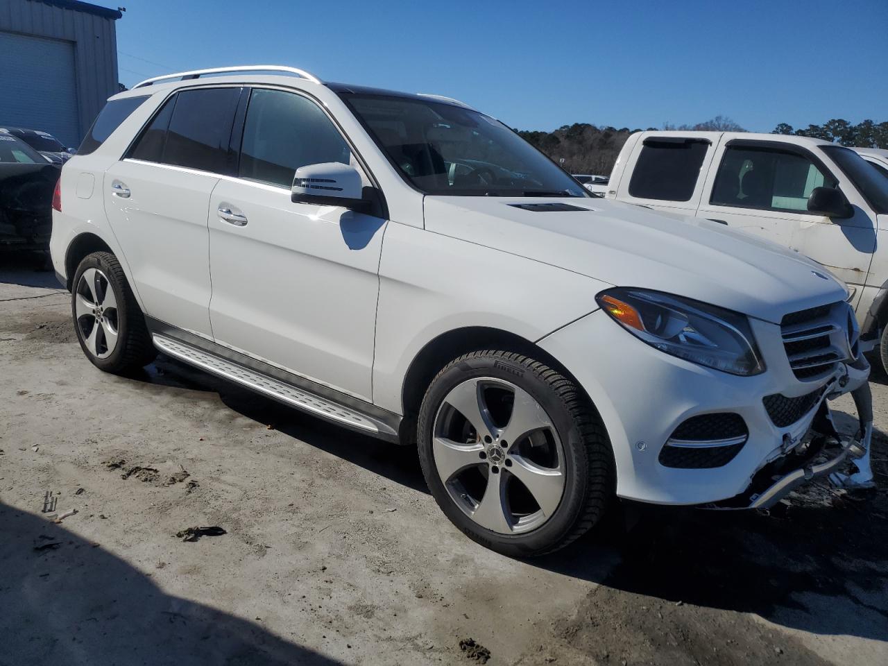 2018 Mercedes-Benz GLE VIN 4JGDA5JB0JB191366 Copart auction photo, front end damage thumbnail 4