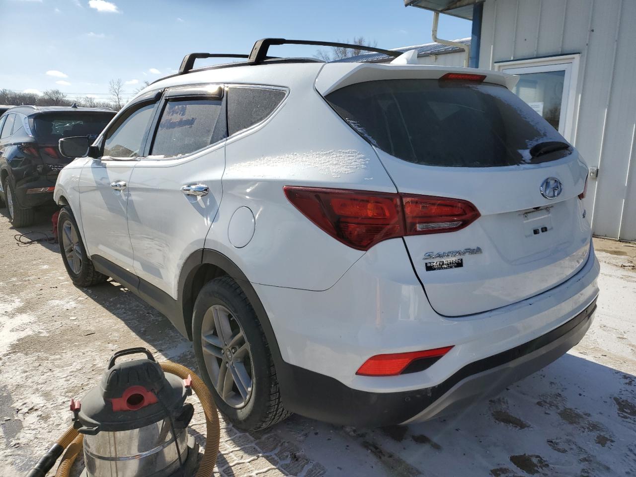 2017 Hyundai Santa Fe VIN 5XYZU3LB0HG396933 Copart auction photo, front end damage thumbnail 2