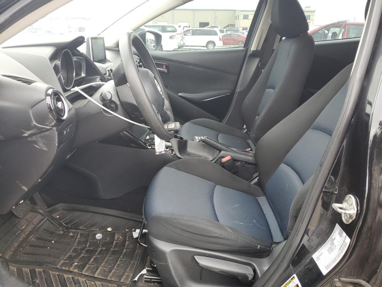 2017 Toyota Yaris VIN 3MYDLBYV4HY158509 Copart auction photo, front end / hail damage thumbnail 7