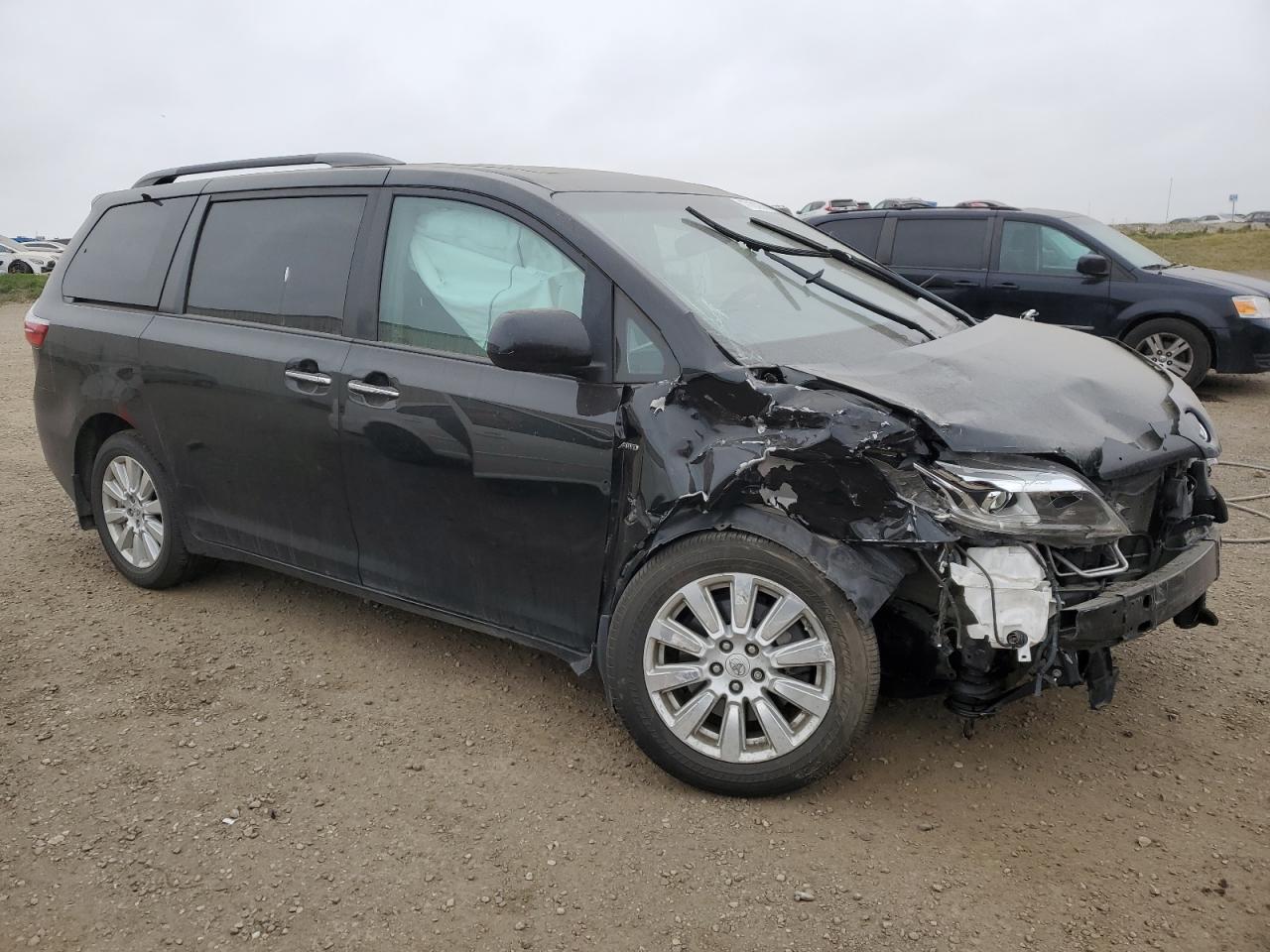 2017 Toyota Sienna VIN 5TDDZ3DC3HS167703 Copart auction photo, front end / undercarriage damage thumbnail 4