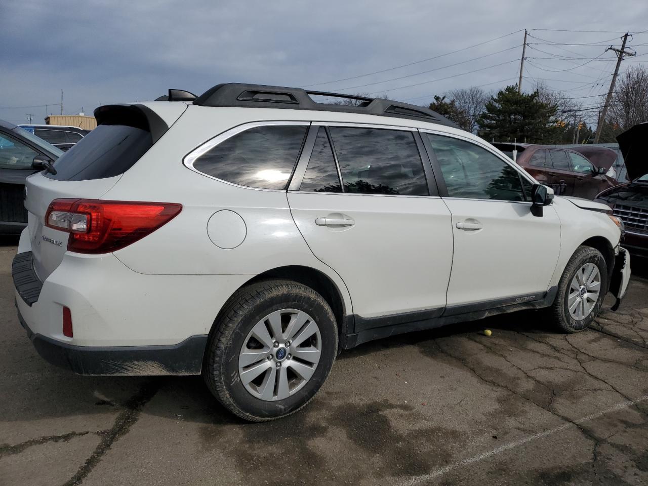 2016 Subaru Outback VIN 4S4BSBFC9G3295006 Copart auction photo, front end damage thumbnail 3