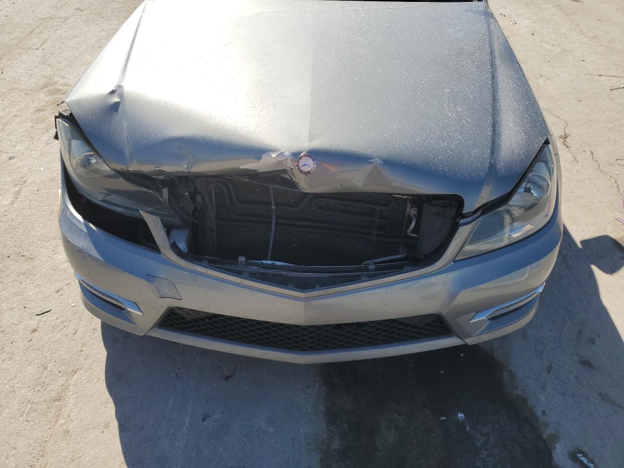2013 Mercedes-Benz C-klasse VIN WDDGF4HB6DR296126 Copart auction photo, front end damage thumbnail 13