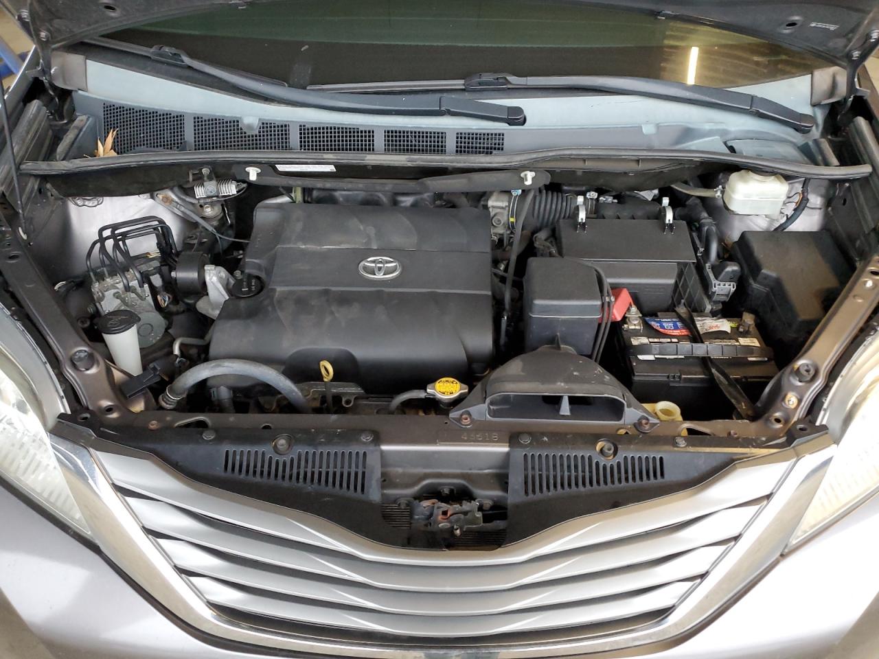 2013 Toyota Sienna VIN 5TDYK3DC7DS390617 Copart auction photo, rear end damage thumbnail 12