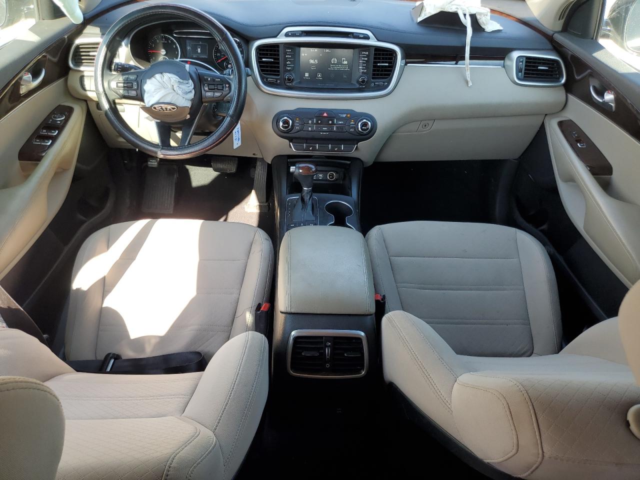 2018 KIA Sorento VIN 5XYPGDA3XJG370104 Copart auction photo, front end damage thumbnail 8