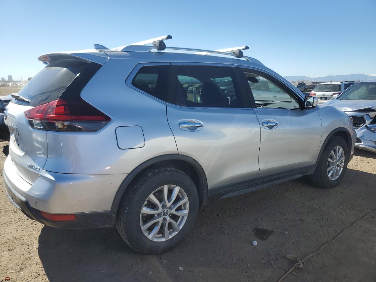 2019 Nissan Rogue VIN KNMAT2MV5KP545585 Copart auction photo, side / front end damage thumbnail 3