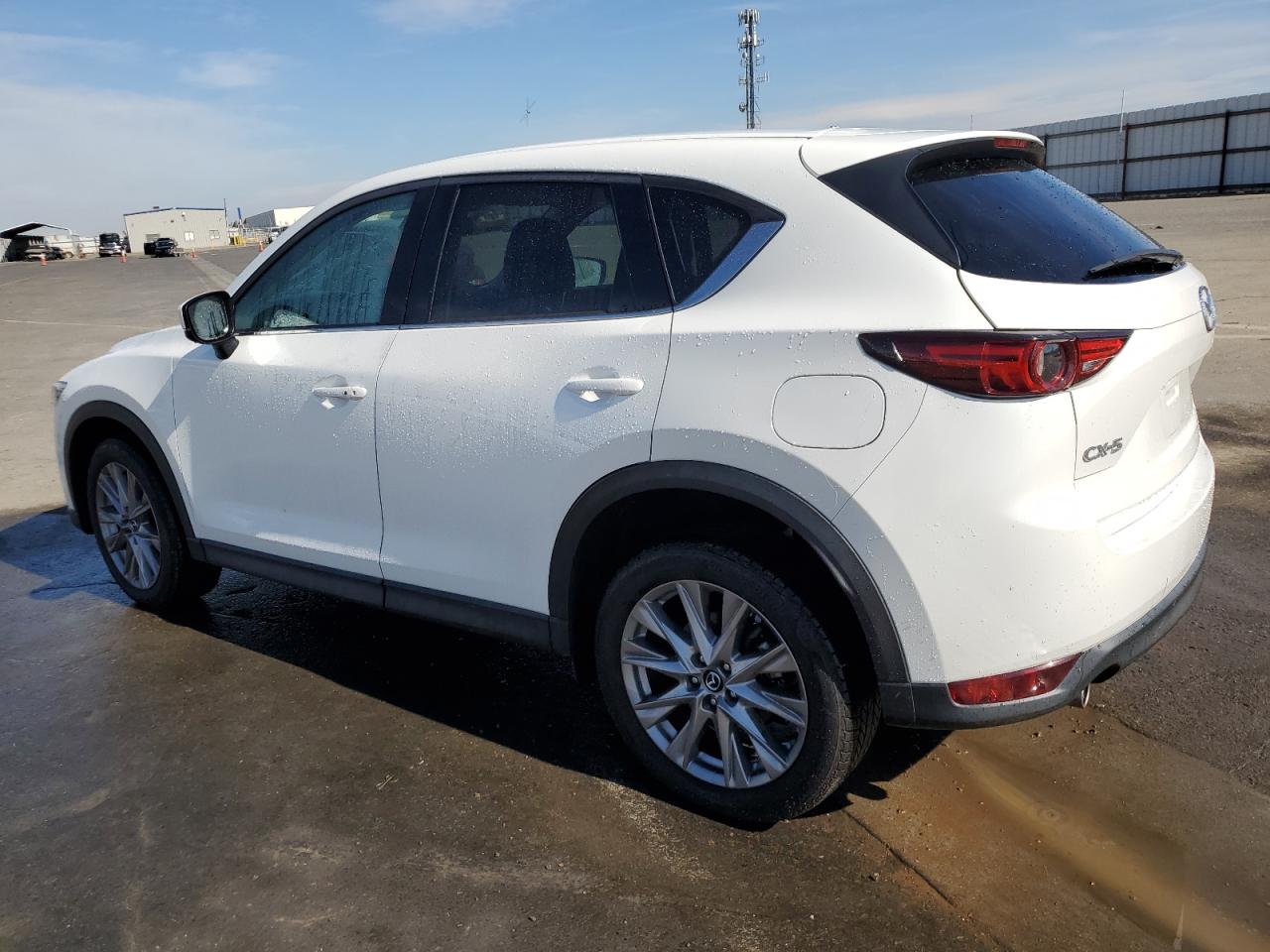 2020 Mazda CX-5 VIN JM3KFADM4L0854656 Copart auction photo, vandalism damage thumbnail 2