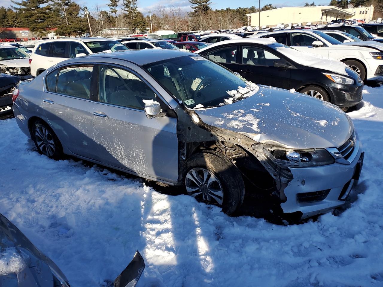 2013 Honda Accord VIN 1HGCR2F33DA130839 Copart auction photo, front end / minor dent/scratches damage thumbnail 4