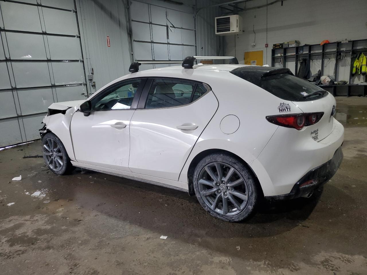 2022 Mazda 3 VIN JM1BPBLL5N1508262 Copart auction photo, front end / minor dent/scratches damage thumbnail 2
