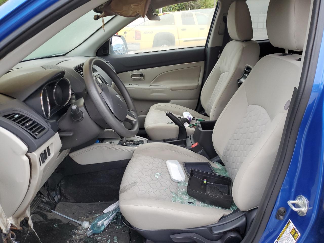 2021 Mitsubishi Outlander VIN JA4ARUAUXMU007811 Copart auction photo, burn - interior / water/flood damage thumbnail 7