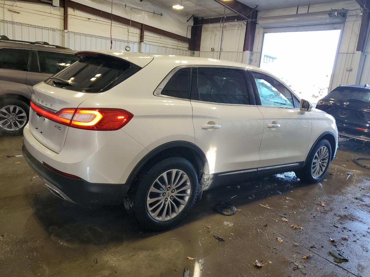 2016 Lincoln MKX VIN 2LMTJ8KR8GBL20731 Copart auction photo, front end damage thumbnail 3