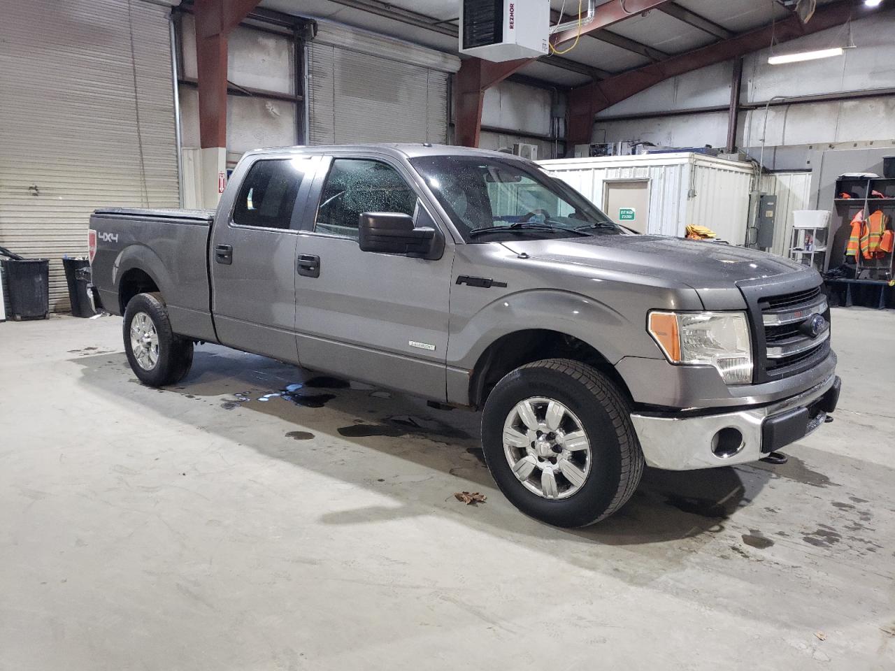 2013 Ford F-150 VIN 1FTFW1ET8DFC06798 Copart auction photo, minor dent/scratches / normal wear damage thumbnail 4