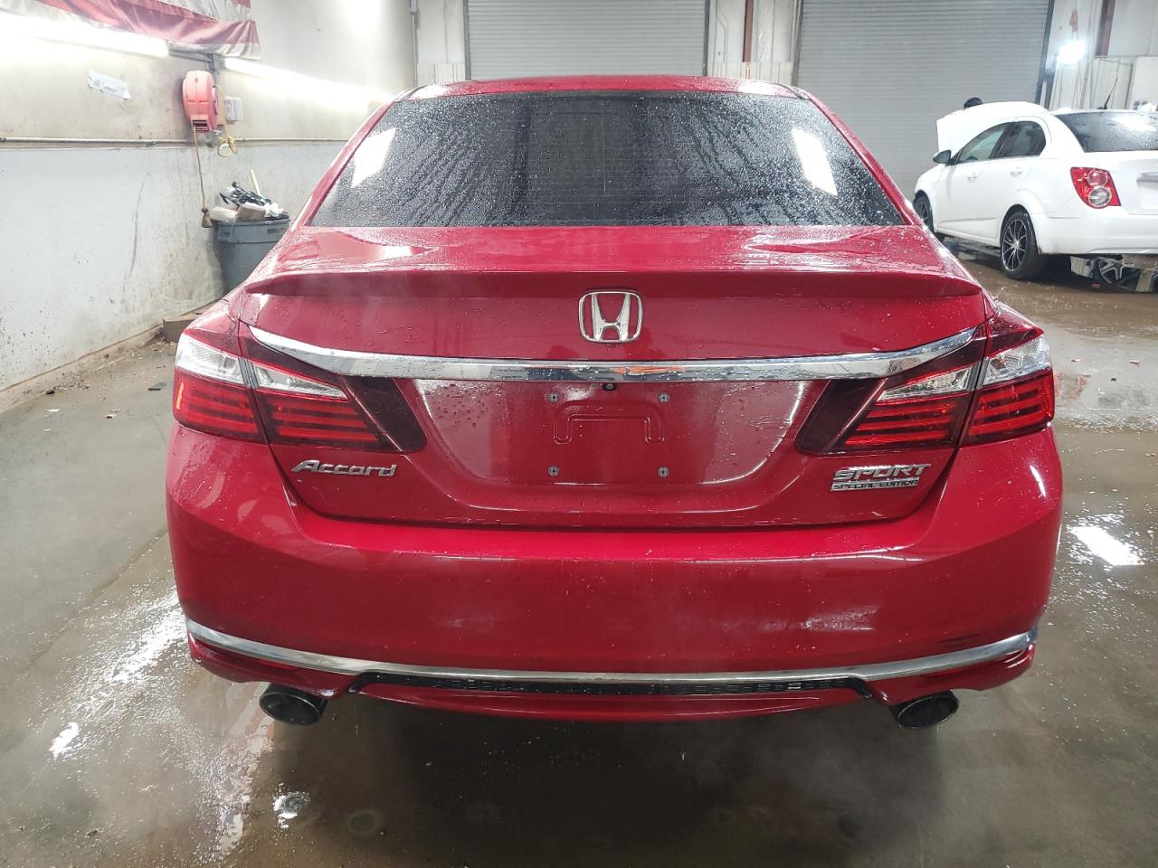 2017 Honda Accord VIN 1HGCR2F15HA109205 Copart auction photo, front end / side damage thumbnail 6