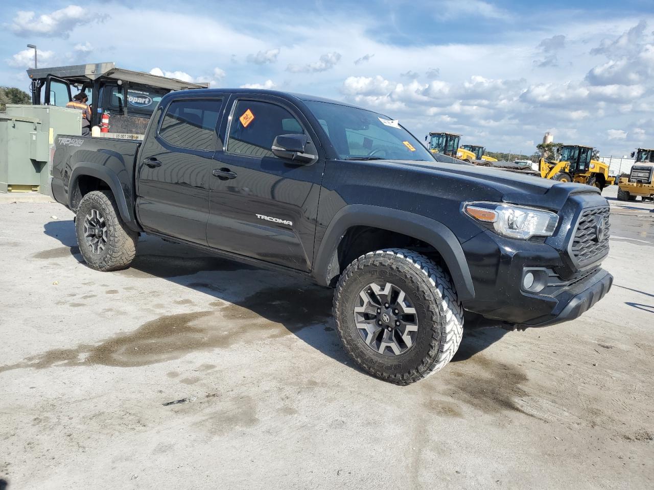 2020 Toyota Tacoma VIN 3TMCZ5AN2LM296506 Copart auction photo, vandalism damage thumbnail 4