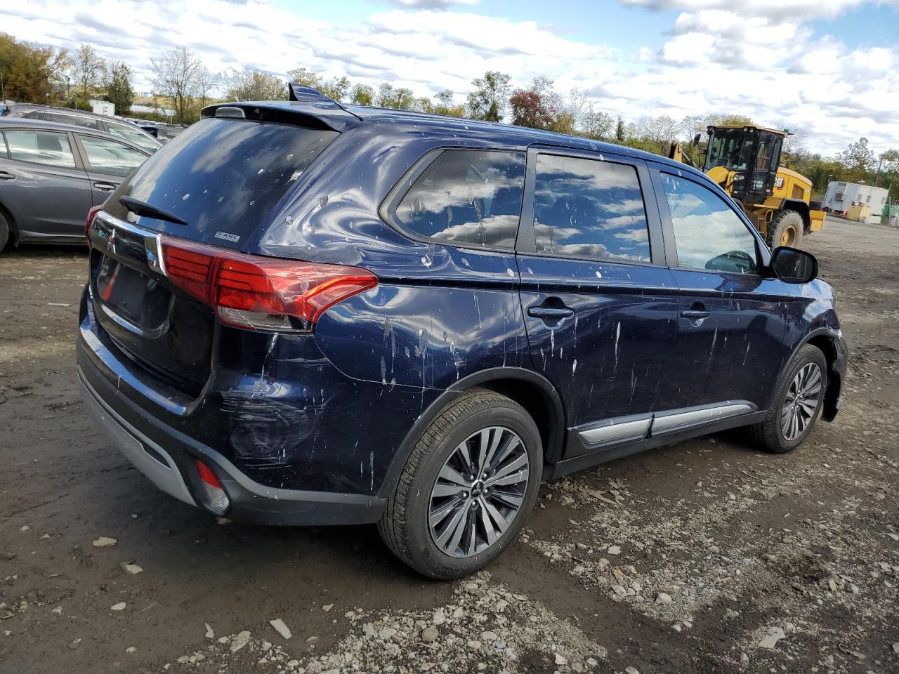 2020 Mitsubishi Outlander VIN JA4AZ3A35LZ048558 Copart auction photo, front end / minor dent/scratches damage thumbnail 3