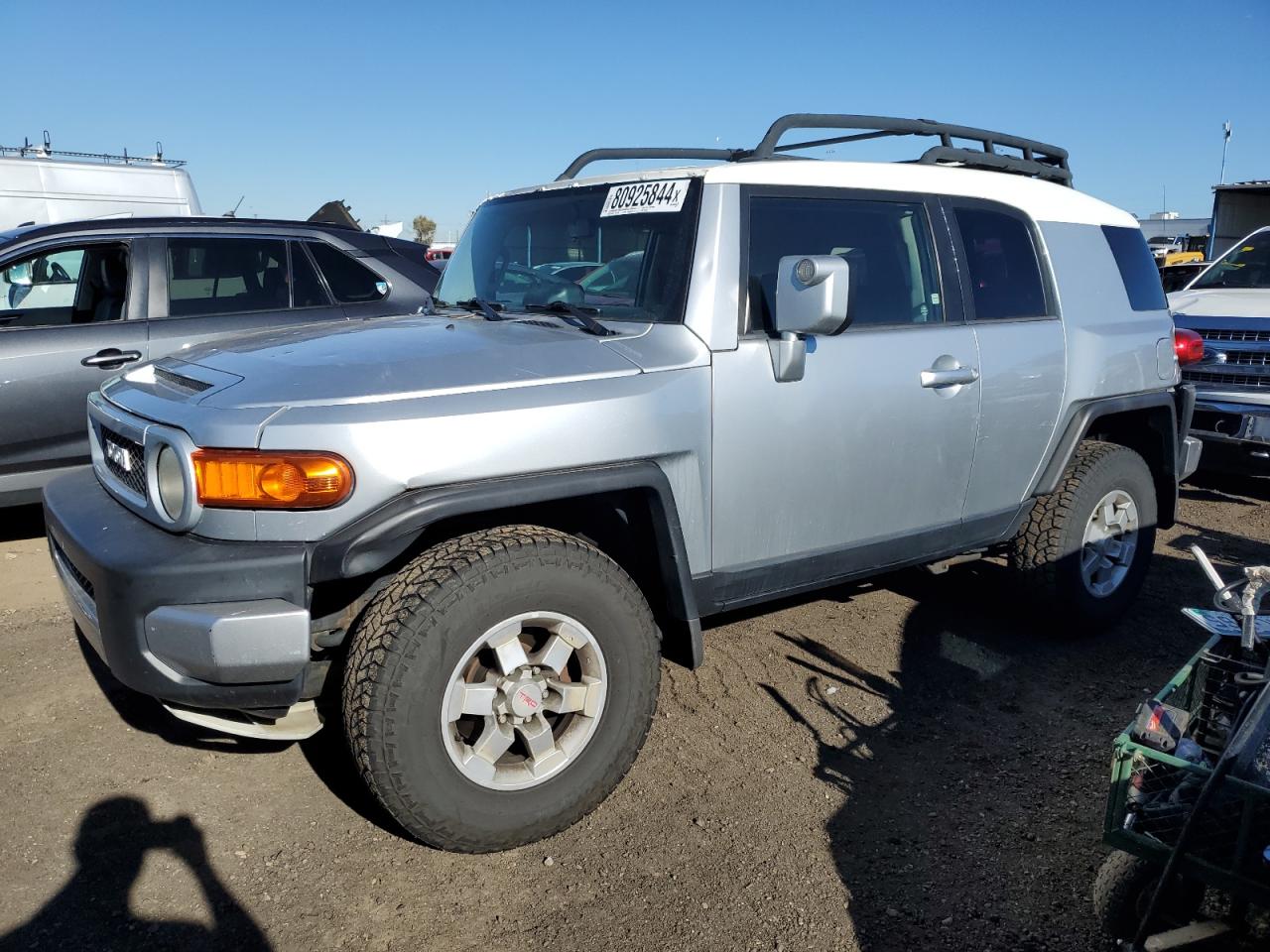 2007 Toyota FJ Cruiser VIN JTEBU11F570074221