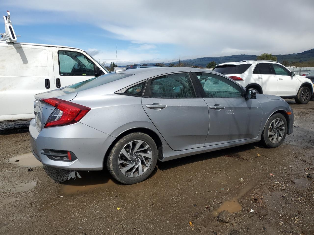 2017 Honda Civic VIN 19XFC2F73HE214632 Copart auction photo, side / rear end damage thumbnail 3