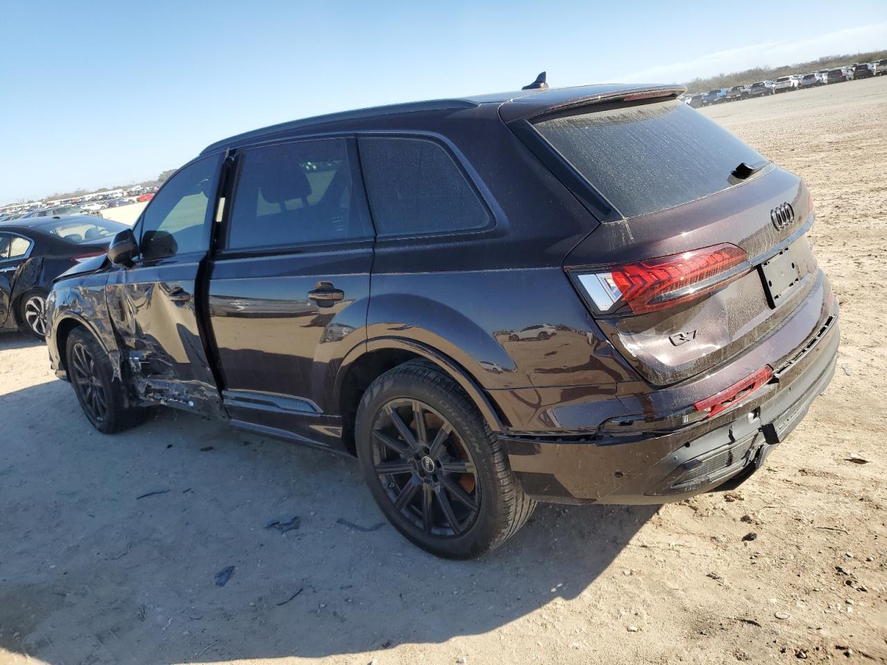 2022 Audi Q7 VIN WA1LJBF74ND017937 Copart auction photo, side / front end damage thumbnail 2
