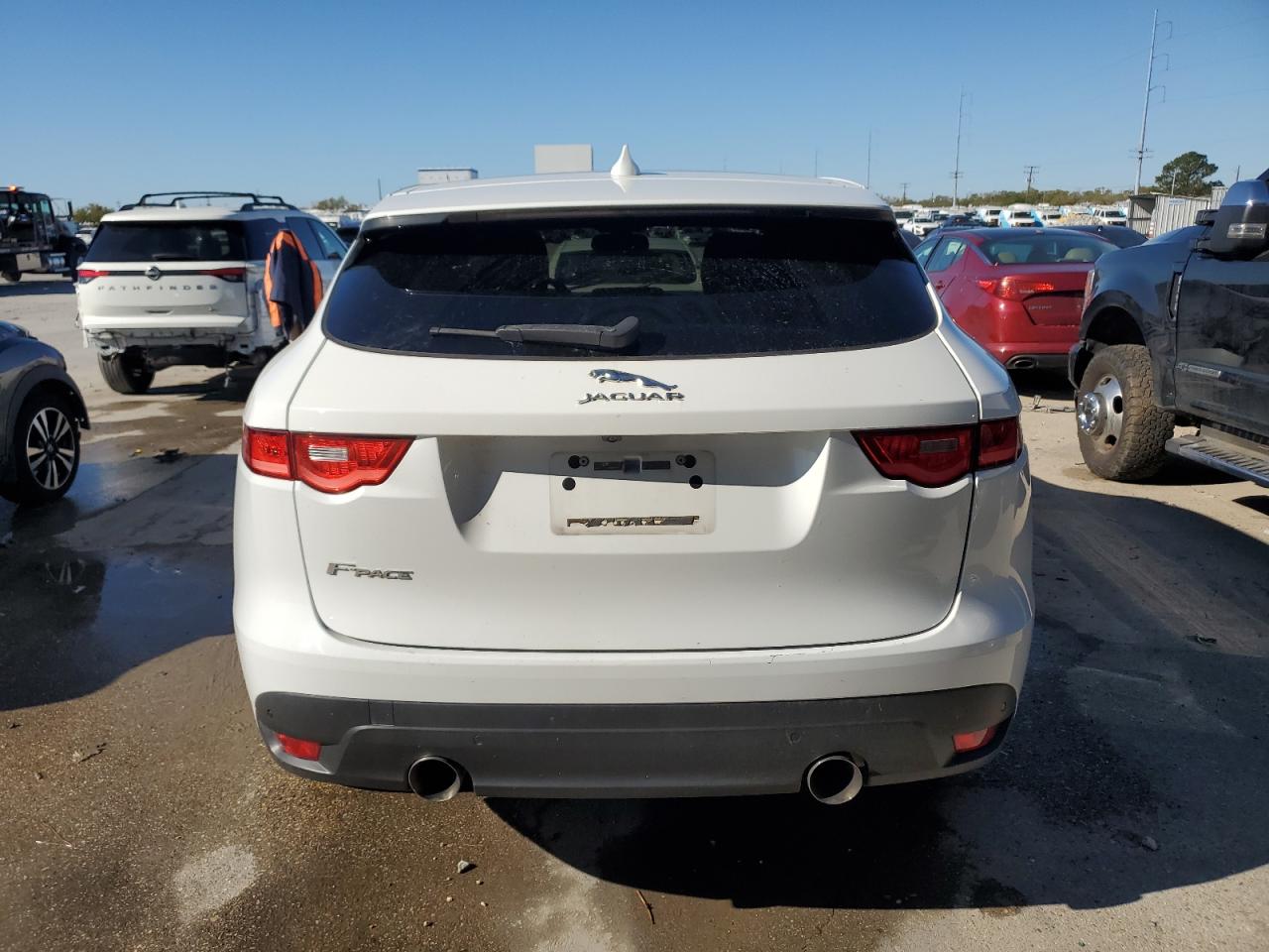 2017 Jaguar F-Pace VIN SADCL2BVXHA076909 Copart auction photo, front end damage thumbnail 6