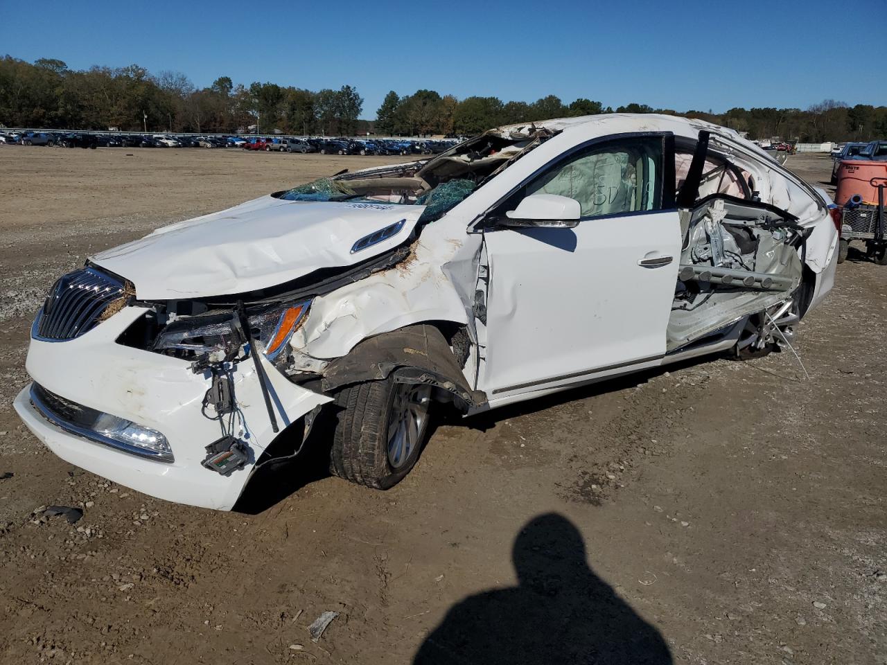 2016 Buick LaCrosse VIN 1G4GD5G38GF113553