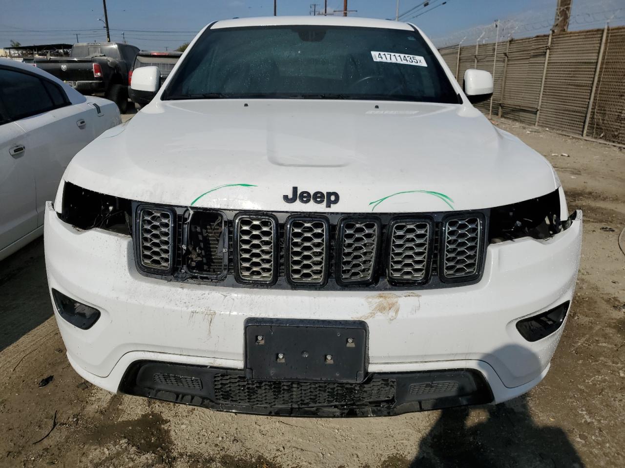 2017 Jeep Grand Cherokee VIN 1C4RJEAGXHC955959 Copart auction photo, front end damage thumbnail 5