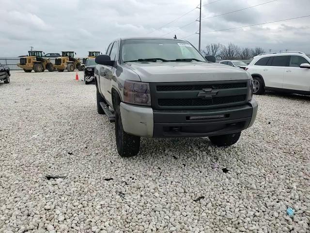 2009 Chevrolet Silverado VIN 1GCEK29J59Z260653 Copart auction photo, rear end damage thumbnail 11
