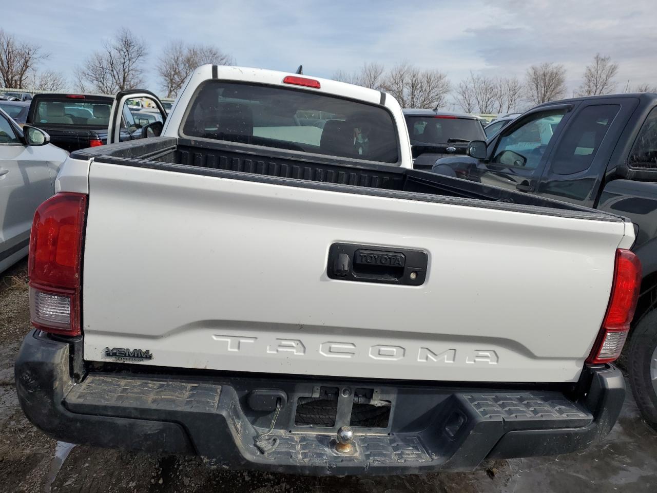 2019 Toyota Tacoma VIN 5TFSX5EN4KX068270 Copart auction photo, front end / side damage thumbnail 6