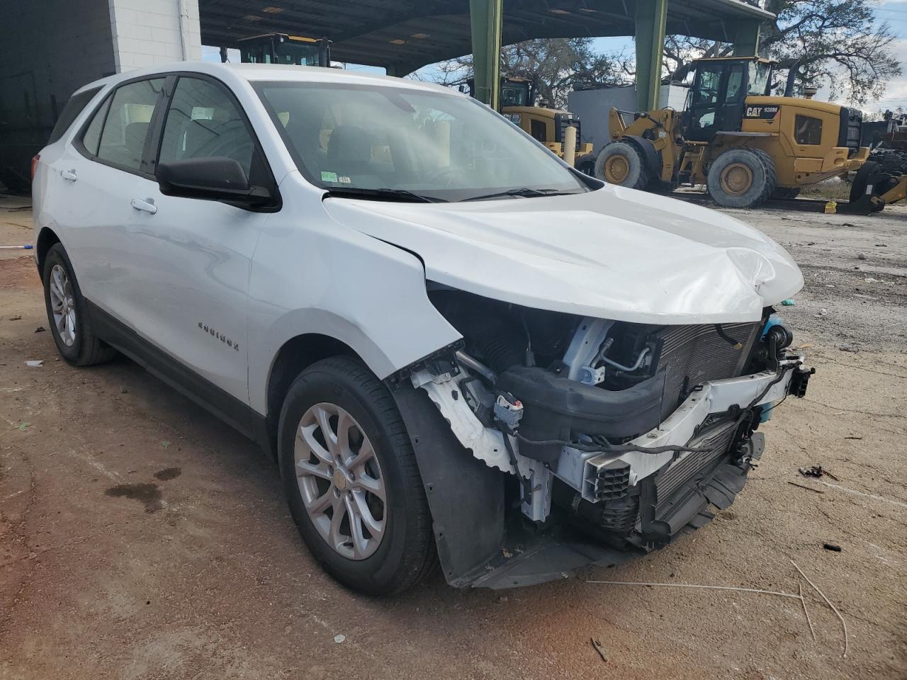 2019 Chevrolet Equinox VIN 3GNAXHEV5KS648746 Copart auction photo, front end damage thumbnail 4