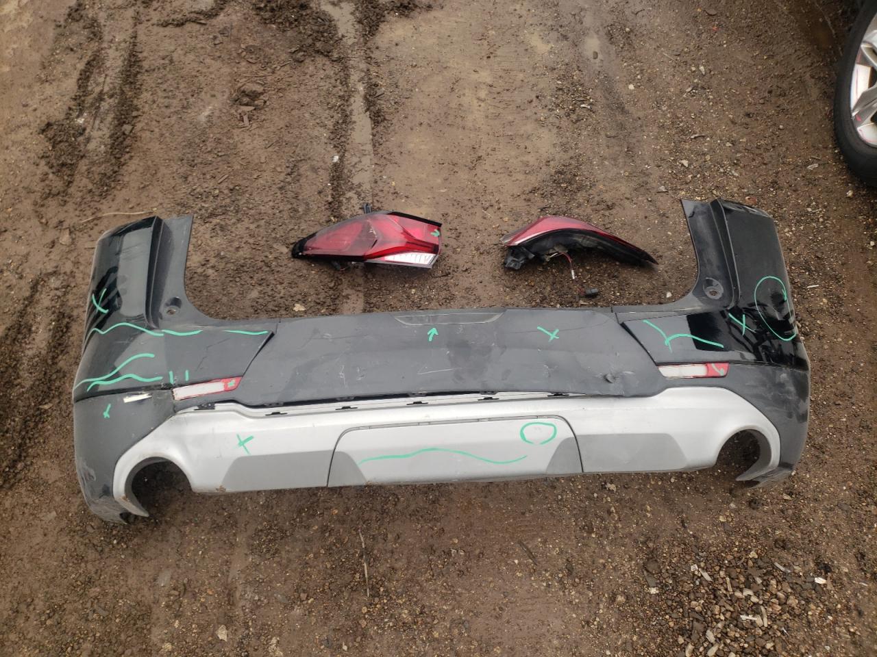 2020 Chevrolet Blazer VIN 3GNKBBRAXLS539806 Copart auction photo, rear end / minor dent/scratches damage thumbnail 12