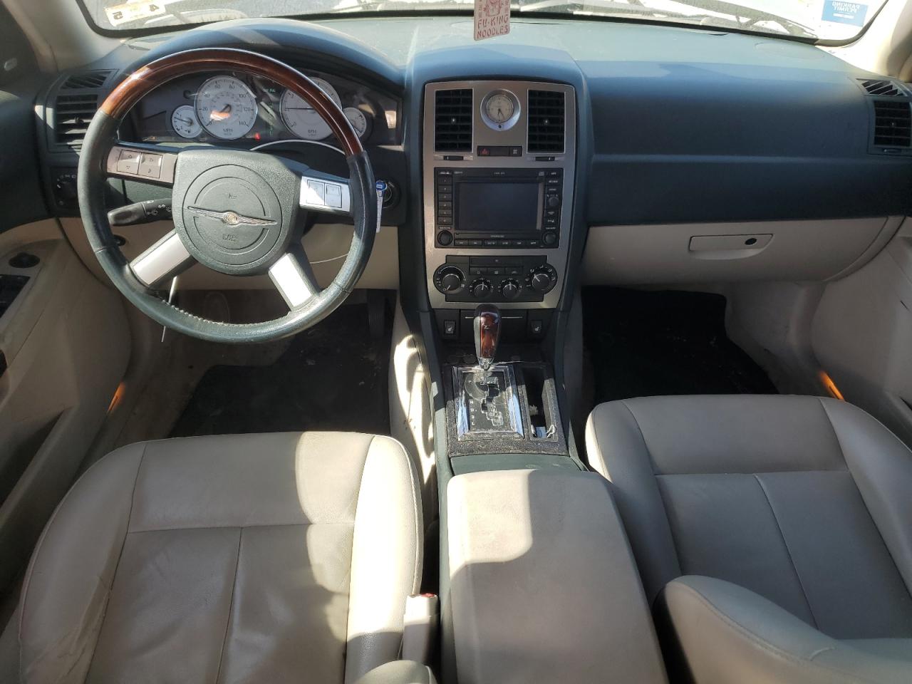 2005 Chrysler 300 VIN 2C3JA53G05H655810 Copart auction photo, front end damage thumbnail 8