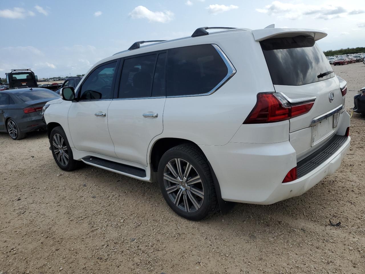 2017 Lexus LX VIN JTJHY7AX6H4239442 Copart auction photo, front end / side damage thumbnail 2