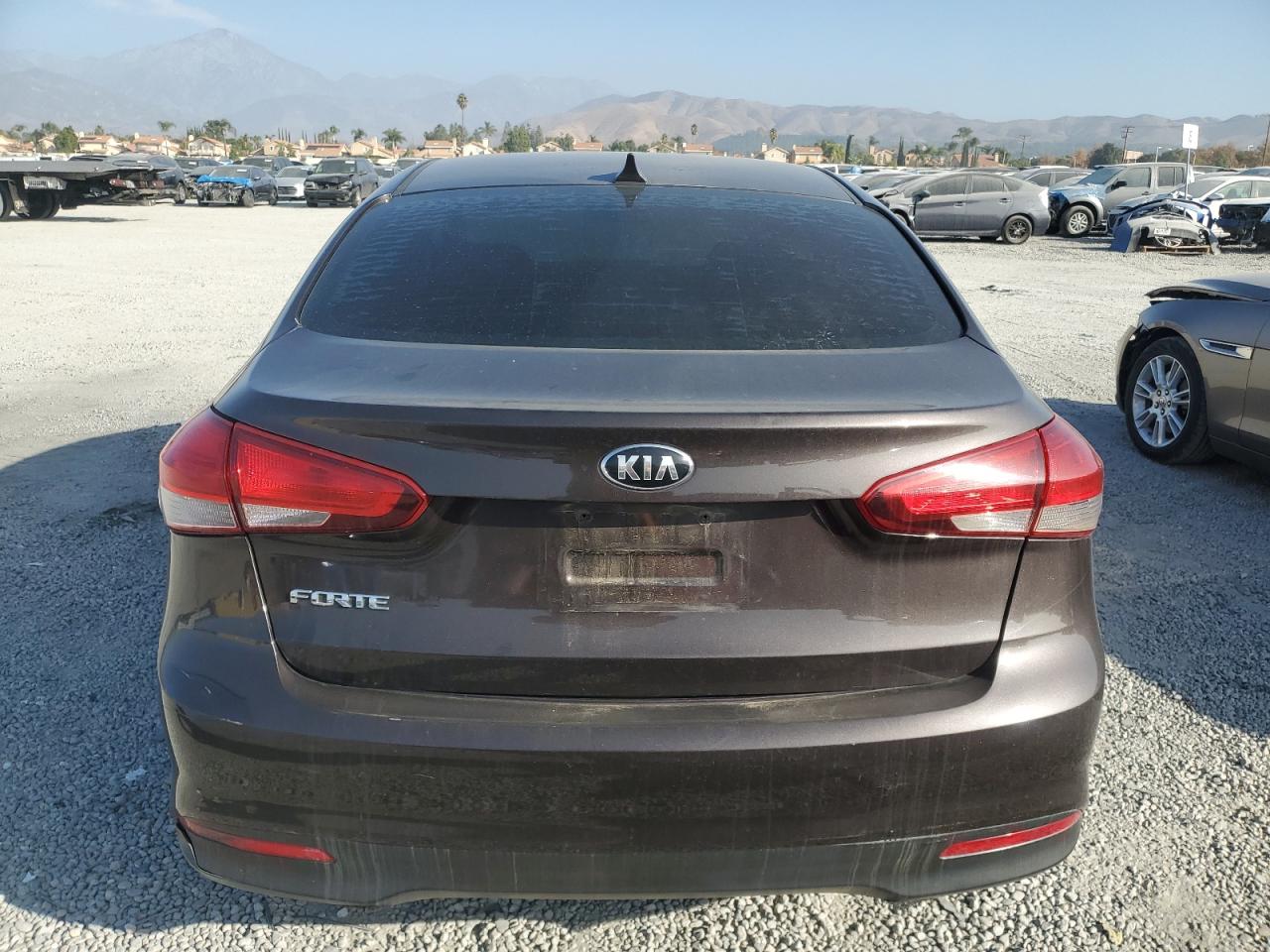 2017 KIA Forte VIN 3KPFK4A77HE104012 Copart auction photo, mechanical / minor dent/scratches damage thumbnail 6