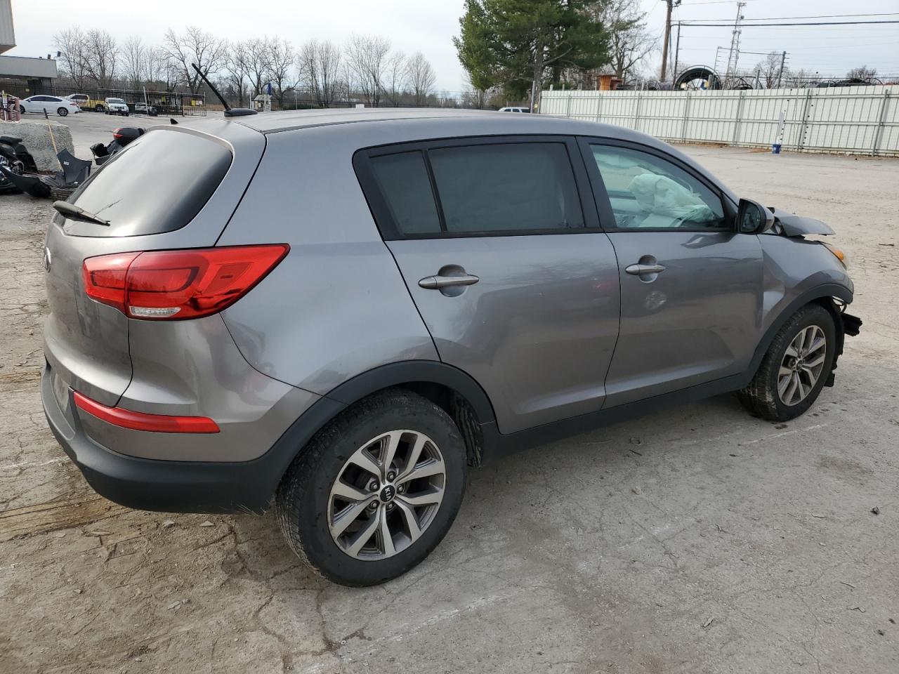 2016 KIA Sportage VIN KNDPB3AC5G7819137 Copart auction photo, all over damage thumbnail 3