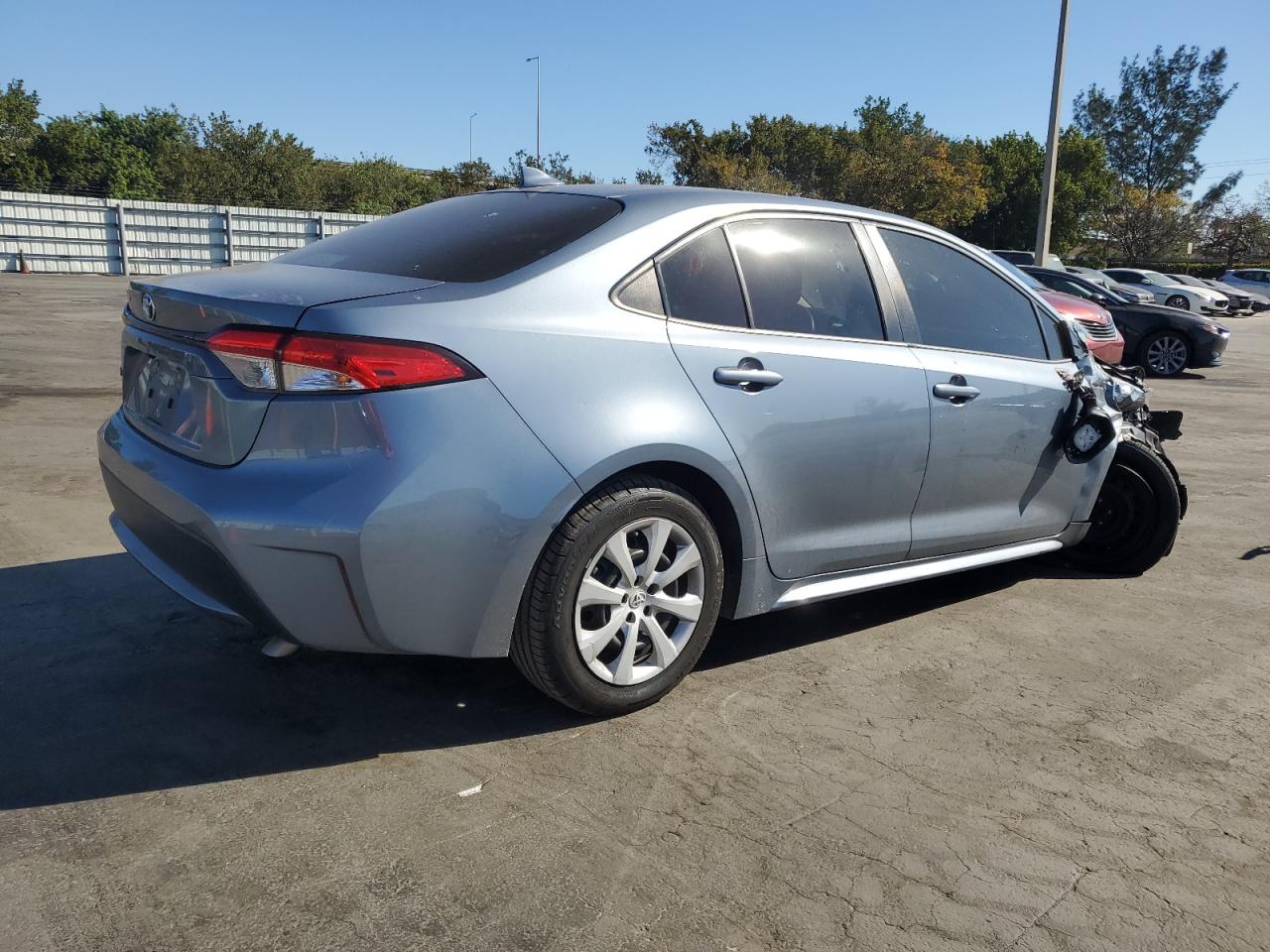 2020 Toyota Corolla VIN JTDEPRAE5LJ112761 Copart auction photo, front end / side damage thumbnail 3