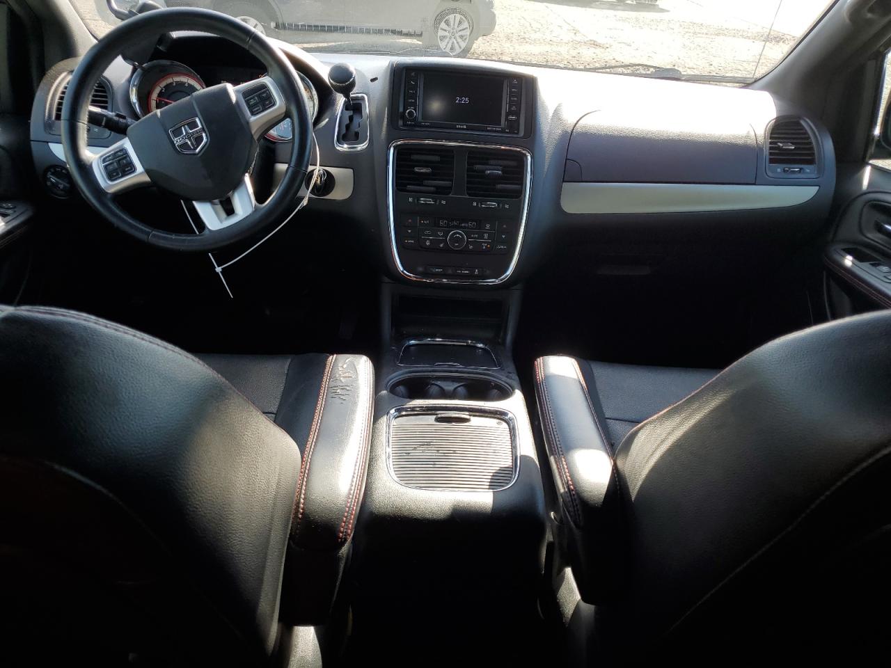 2019 Dodge Caravan VIN 2C4RDGEGXKR563043 Copart auction photo, rear end / front end damage thumbnail 8
