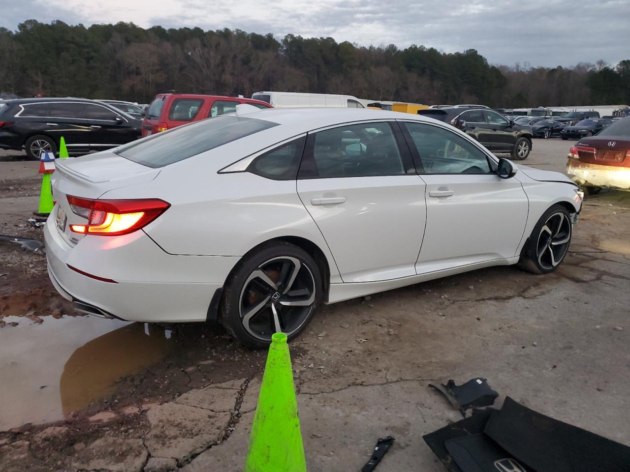 2019 Honda Accord VIN 1HGCV2F31KA028125 Copart auction photo, front end / rear end damage thumbnail 3