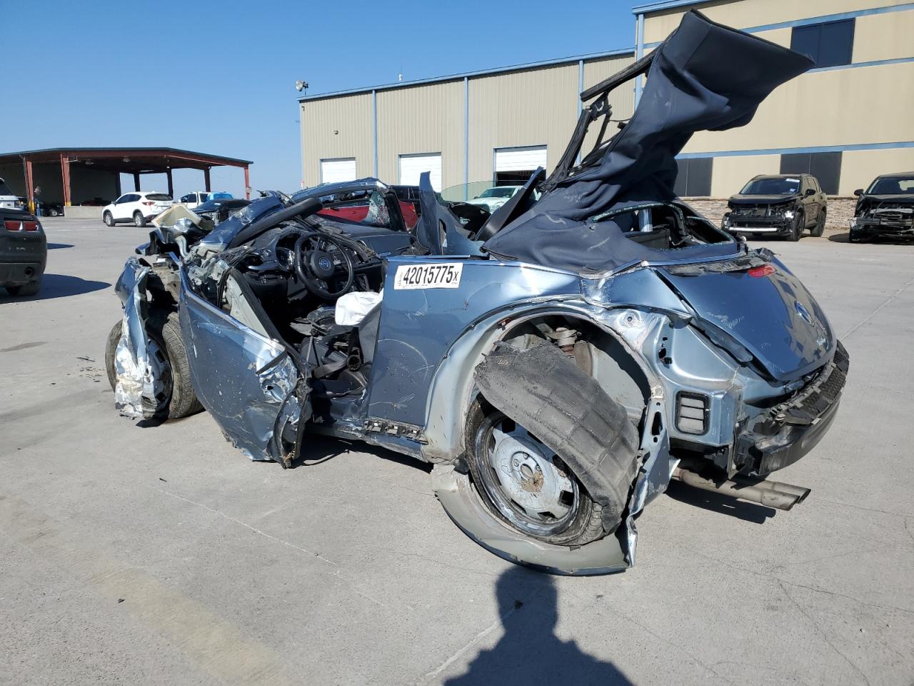2016 Volkswagen Beetle VIN 3VW517AT1GM814554 Copart auction photo, rollover damage thumbnail 2