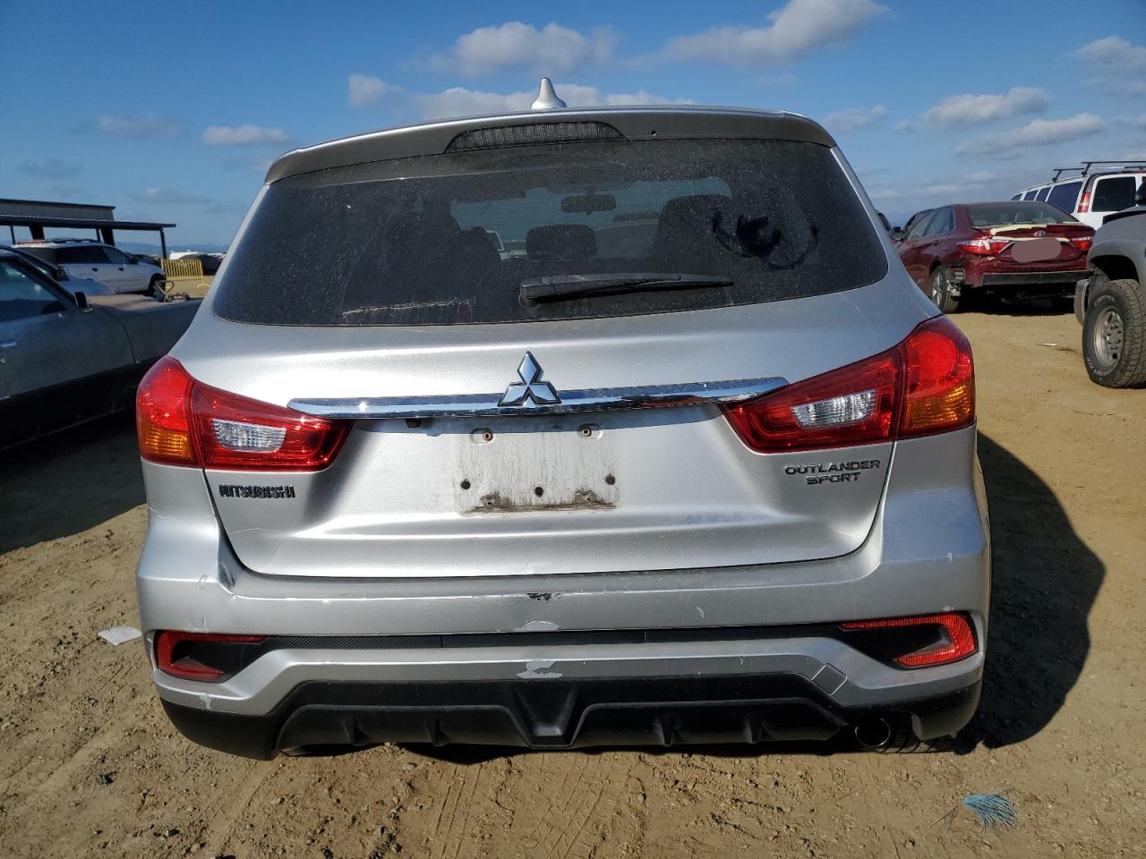 2018 Mitsubishi Outlander VIN JA4AP3AU4JU021411 Copart auction photo, vandalism / side damage thumbnail 6