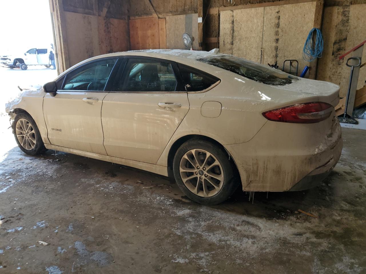 2019 Ford Fusion VIN 3FA6P0LU7KR222001 Copart auction photo, front end damage thumbnail 2