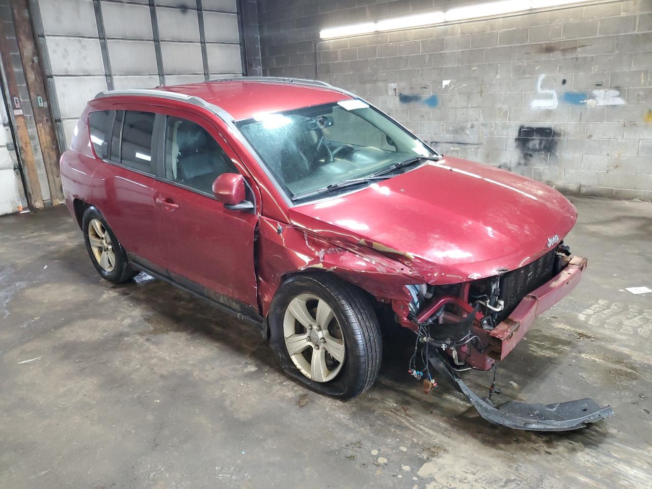 2016 Jeep Compass VIN 1C4NJDEB5GD714746 Copart auction photo, front end / side damage thumbnail 4