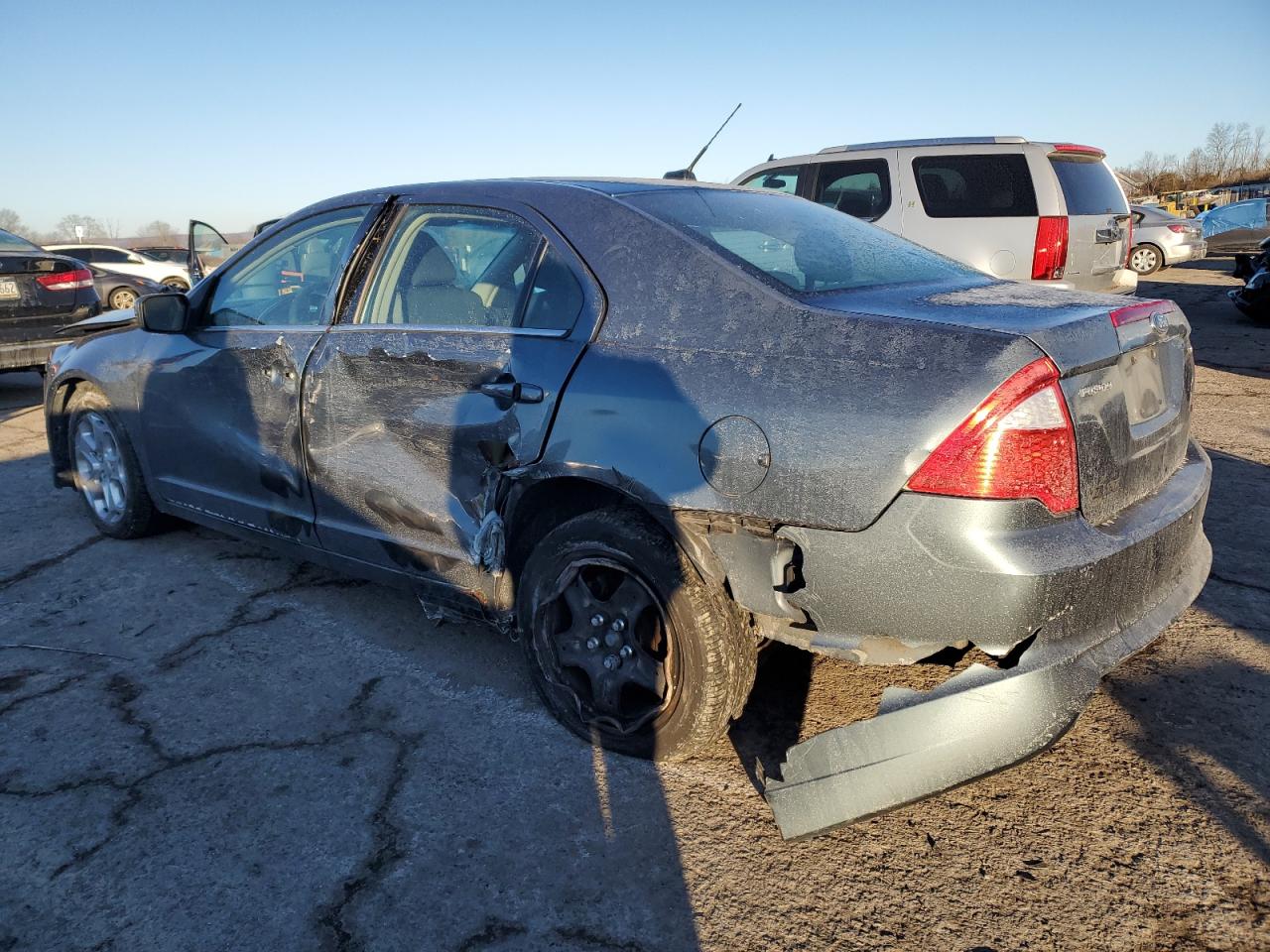 2011 Ford Fusion VIN 3FAHP0HA1BR180335 Copart auction photo, front end / side damage thumbnail 2
