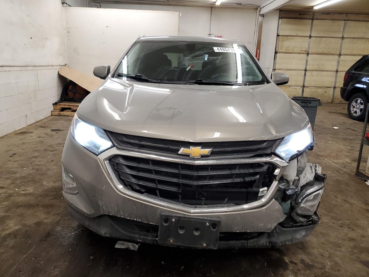 2018 Chevrolet Equinox VIN 3GNAXJEV1JS633375 Copart auction photo, front end damage thumbnail 5
