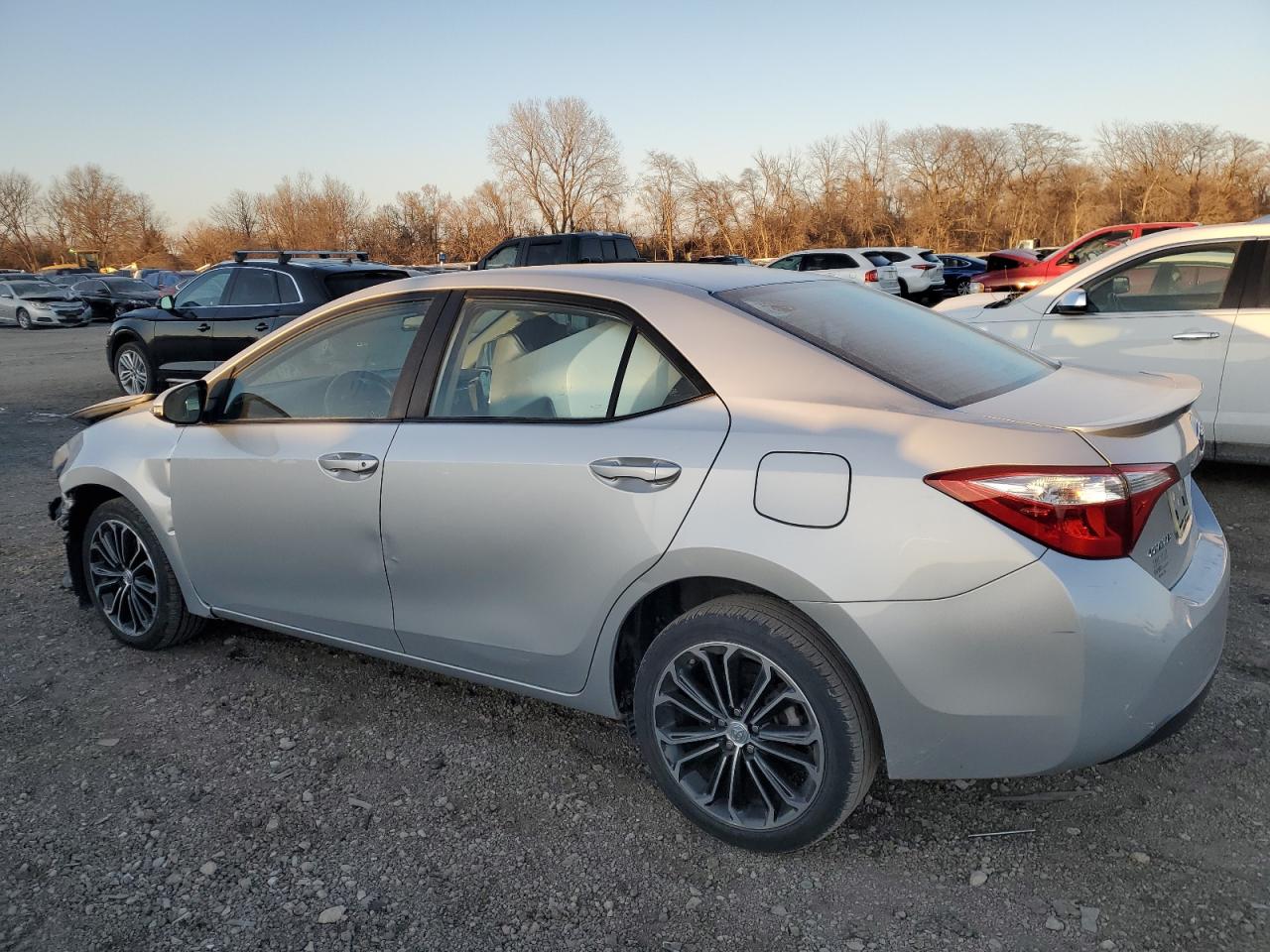 2014 Toyota Corolla VIN 5YFBURHEXEP063945 Copart auction photo, front end / side damage thumbnail 2